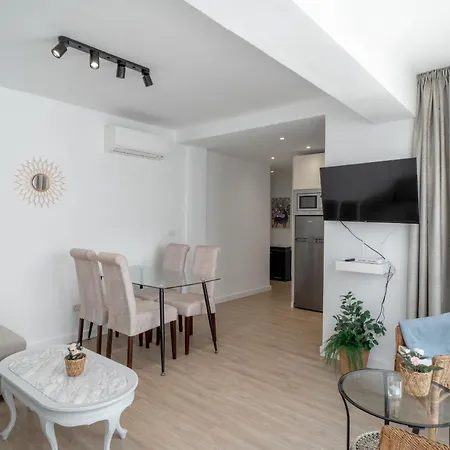 Апартаменти Gaviota Living Casasol *